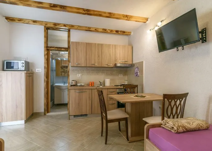 Lorena Appartement *